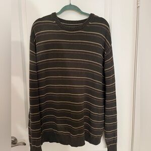 Vintage Green Unisex Sweater!